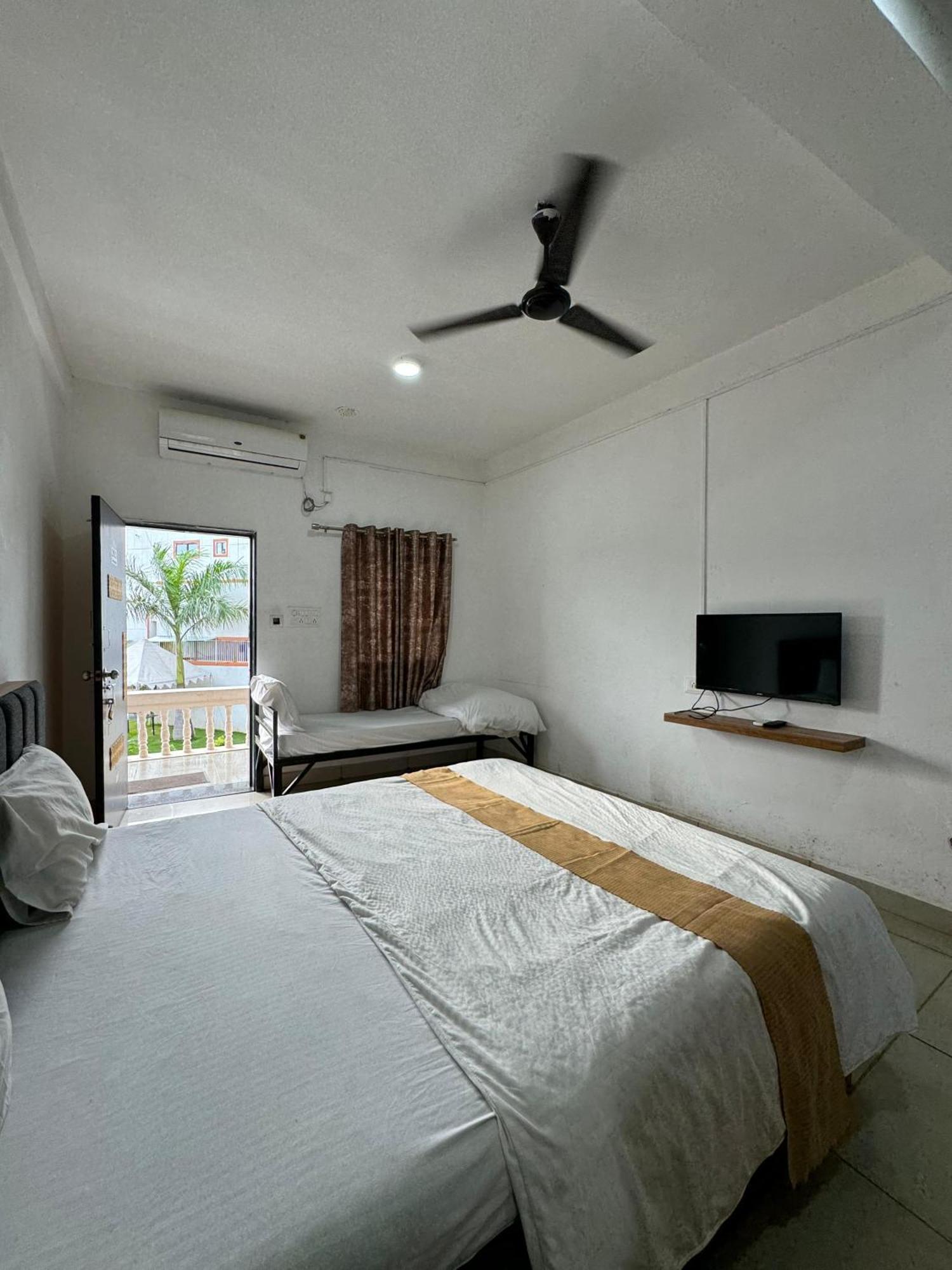 Vasant Vihar Resort Kevadia Exterior foto